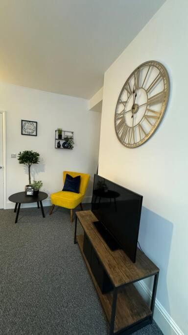 Cosy Home In Barnsley Centre ภายนอก รูปภาพ