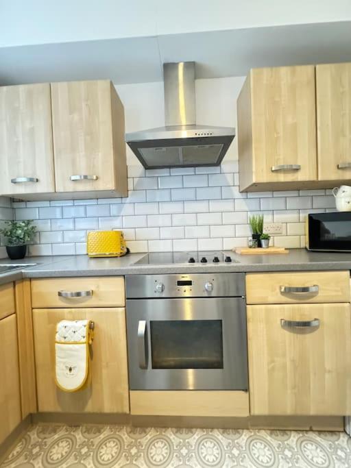 Cosy Home In Barnsley Centre ภายนอก รูปภาพ
