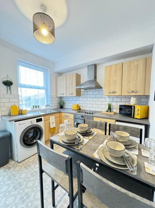 Cosy Home In Barnsley Centre ภายนอก รูปภาพ
